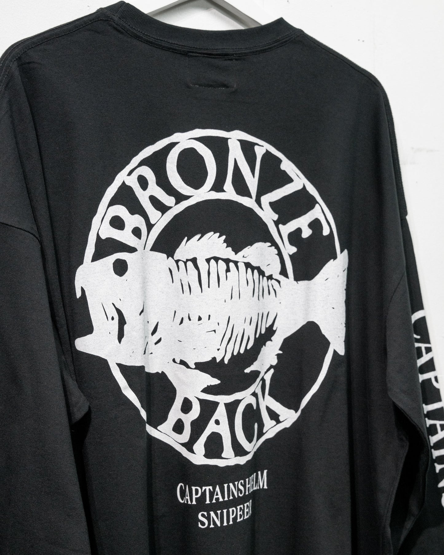SNIPEER x CAPTAINS HELM x BYWU BRONZE BACK WIDE L/S TEE